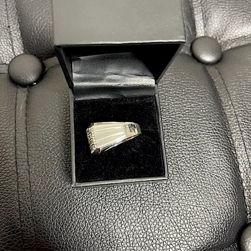 Men's Diamond Cluster Ring - Picture 4 of 10
